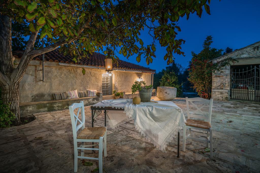 Bratis Holiday Home Kallithea  Exterior foto